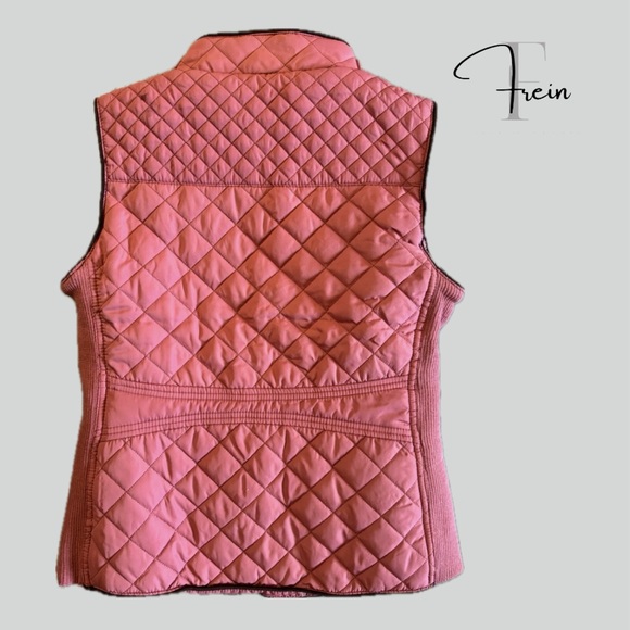 NWOT • Women’s Size Small Quilted Mauve/Gold Detail Vest - Picture 2 of 3